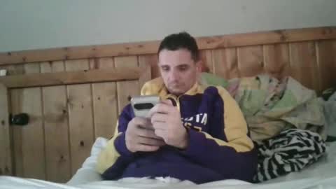 Snapshot of bennymn chatting on 02-15-25, 07:06 benny and innocentvixon online show from 02-15-25, 07:06