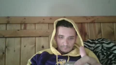 Snapshot of bennymn chatting on 02-20-25, 05:51 benny and innocentvixon online show from 02-20-25, 05:51