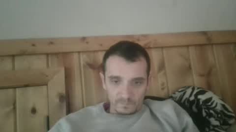 Snapshot of bennymn chatting on 12-13-25, 08:04 benny and innocentvixon online show from 12-13-25, 08:04