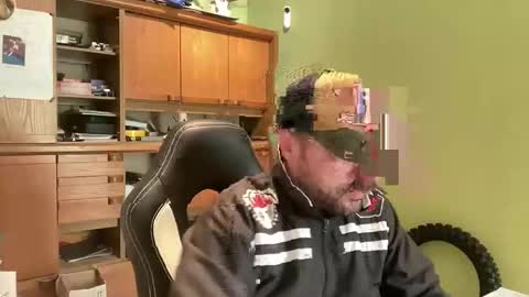 benochau online show from 04-11-26, 10:19