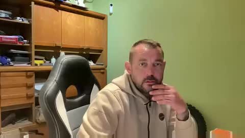 benochau online show from 04-28-26, 02:49