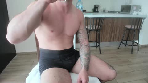 Snapshot of benthebodybuilder chatting on 12-09-24, 09:05 Ben Braxton online show from 12-09-24, 09:05