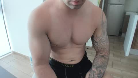 Snapshot of benthebodybuilder chatting on 12-25-24, 05:37 Ben Braxton online show from 12-25-24, 05:37