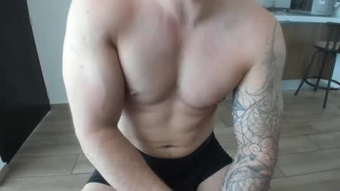 Snapshot of benthebodybuilder chatting on 01-08-25, 04:44 Ben Braxton online show from 01-08-25, 04:44