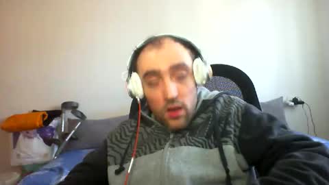 Snapshot of bentish chatting on 01-15-26, 07:57 bentish online show from 01-15-26, 07:57