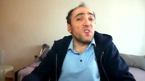 Snapshot of bentish chatting on 02-01-26, 09:19 bentish online show from 02-01-26, 09:19