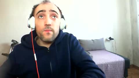 Snapshot of bentish chatting on 02-11-26, 08:52 bentish online show from 02-11-26, 08:52