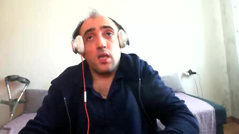 Snapshot of bentish chatting on 02-13-26, 08:32 bentish online show from 02-13-26, 08:32