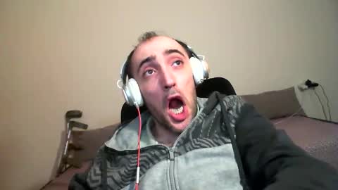 Snapshot of bentish chatting on 02-24-26, 03:54 bentish online show from 02-24-26, 03:54