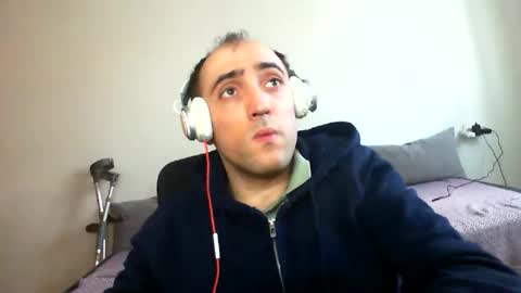 Snapshot of bentish chatting on 02-25-26, 01:43 bentish online show from 02-25-26, 01:43