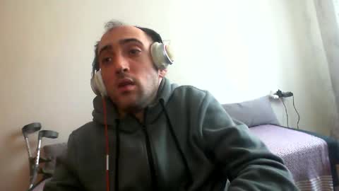 Snapshot of bentish chatting on 03-01-26, 11:01 bentish online show from 03-01-26, 11:01