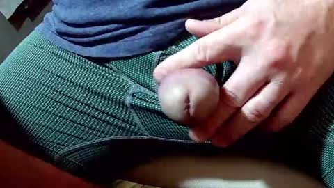 Snapshot of bentley507070 chatting on 10-13-25, 03:56 Ben online show from 10-13-25, 03:56