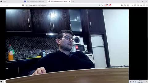 Snapshot of bentley_pt chatting on 11-24-25, 12:43 BentleyPT online show from 11-24-25, 12:43