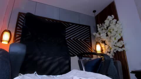 bento_fox online show from 10-10-25, 04:00