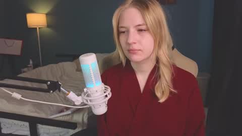 Snapshot of benty_bunny chatting on 03-06-25, 11:47 Alice online show from 03-06-25, 11:47