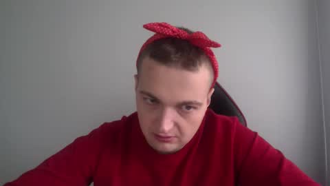 Snapshot of beny997360666 chatting on 11-03-25, 10:27 Dirk online show from 11-03-25, 10:27