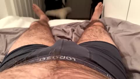 benz10001 online show from 12-11-24, 04:07