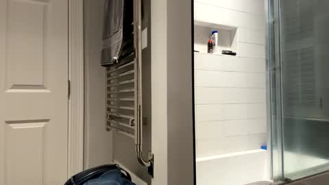 benz10001 online show from 02-17-26, 04:20