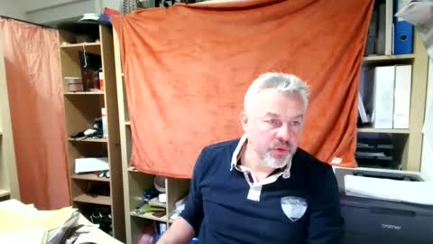 Snapshot of berg_boy chatting on 12-13-24, 11:45 Martin online show from 12-13-24, 11:45