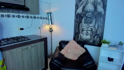 Bergin Castro online show from 04-16-26, 09:04