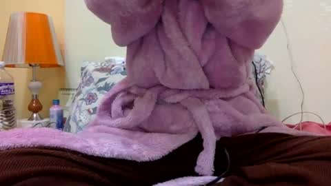 Snapshot of bermudatriangle12 chatting on 01-07-25, 05:20 tixxie online show from 01-07-25, 05:20