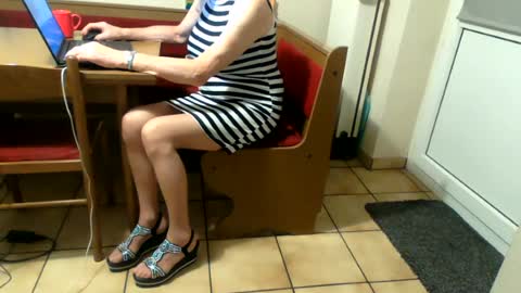 Snapshot of bernadetanylon chatting on 06-21-26, 02:36 Bernadetanylon online show from 06-21-26, 02:36