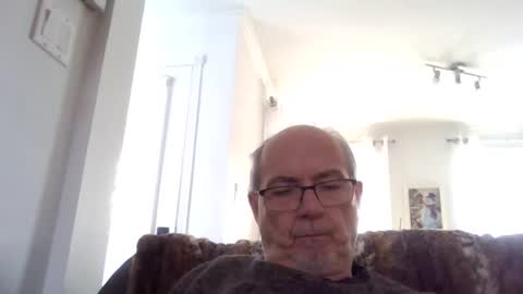 bernard1102 online show from 12-15-24, 06:59