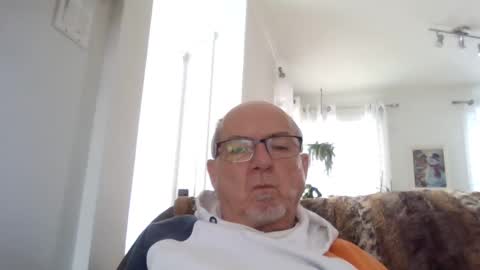 bernard1102 online show from 01-14-25, 03:15