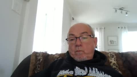 bernard1102 online show from 09-15-25, 12:27