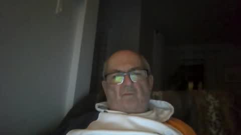 bernard1102 online show from 04-21-26, 12:45