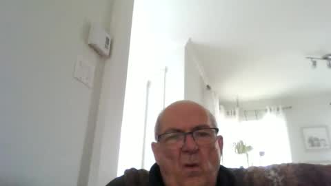 Snapshot of bernard1102 chatting on 05-21-26, 01:07 bernard1102 online show from 05-21-26, 01:07