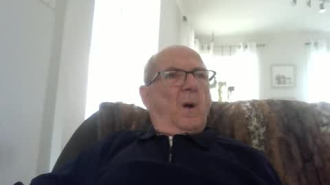 Snapshot of bernard1102 chatting on 05-31-26, 03:41 bernard1102 online show from 05-31-26, 03:41