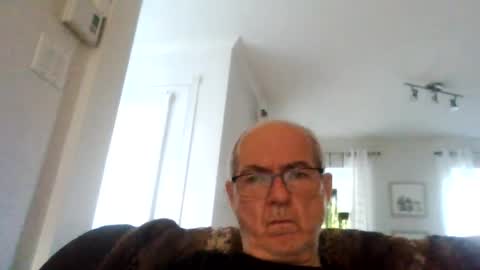 bernard1102 online show from 08-06-26, 10:28