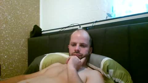 Snapshot of bernii1991 chatting on 05-24-26, 05:34 bernii1991 online show from 05-24-26, 05:34