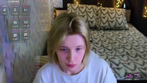 Snapshot of berry_assortment chatting on 04-01-26, 11:00 Your sweet Tara and Eva online show from 04-01-26, 11:00
