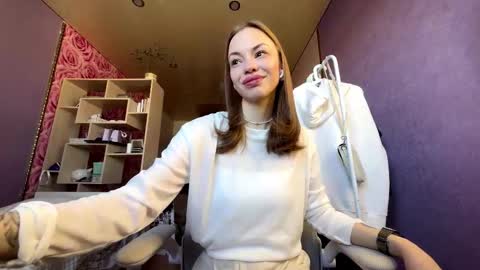 Snapshot of berry_buns chatting on 09-29-25, 05:01 Sofia online show from 09-29-25, 05:01