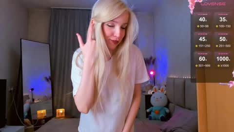 Snapshot of berrylush chatting on 10-15-25, 03:45 Katte online show from 10-15-25, 03:45