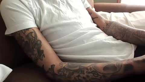 Snapshot of bertdollaz757 chatting on 12-23-24, 08:03 ToxicPipe757 online show from 12-23-24, 08:03