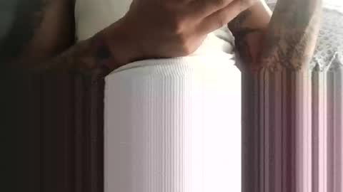 Snapshot of bertdollaz757 chatting on 10-11-25, 02:04 ToxicPipe757 online show from 10-11-25, 02:04