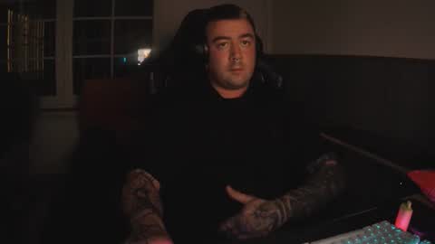 berto3389 online show from 04-09-26, 12:43