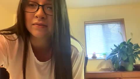 Snapshot of besosypasion chatting on 11-18-25, 07:40 besosypasion online show from 11-18-25, 07:40