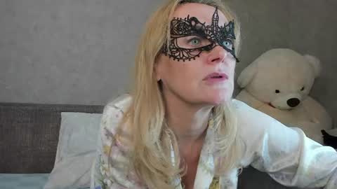Snapshot of best__angelica chatting on 07-15-26, 08:41 best__angelica online show from 07-15-26, 08:41