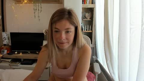 Vicky   online show from 04-25-26, 07:55