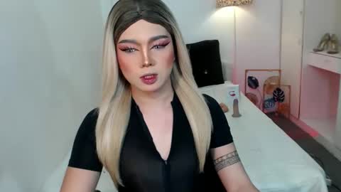 bestgirljulia online show from 11-26-25, 04:35