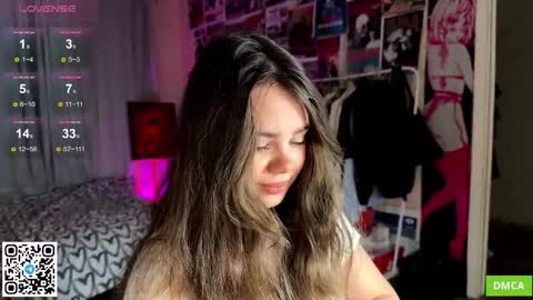Snapshot of bestie_me chatting on 10-07-25, 05:21 Emily Stream every day online show from 10-07-25, 05:21