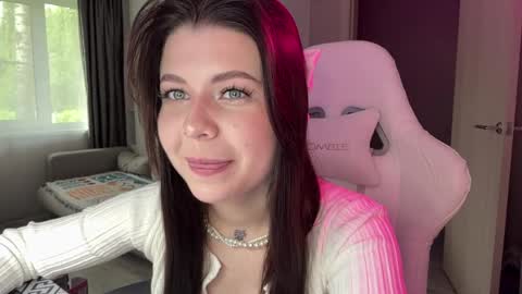 Snapshot of bethelsimensky chatting on 05-25-26, 12:44 Airin online show from 05-25-26, 12:44