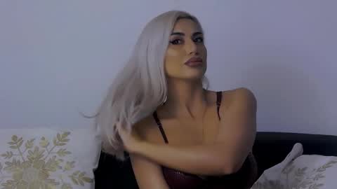 bethierusse online show from 12-20-25, 05:25