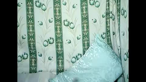 betty_83 online show from 01-11-25, 03:31