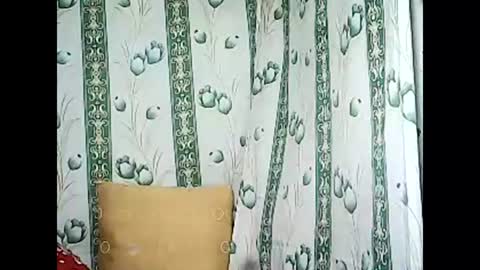 betty_83 online show from 02-04-25, 10:21