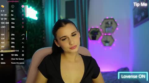 Snapshot of betty_greyy chatting on 10-03-25, 06:05 Betty Grey online show from 10-03-25, 06:05